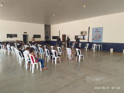 Crianças aprendem sobre segurança
