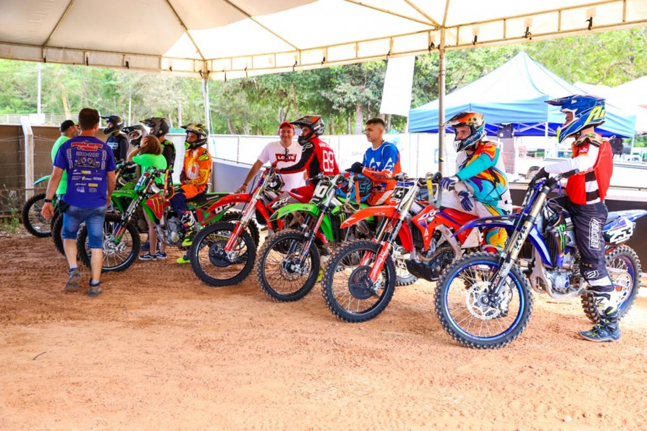 Motocross: Motos, Pistas, Campeonatos e Mais