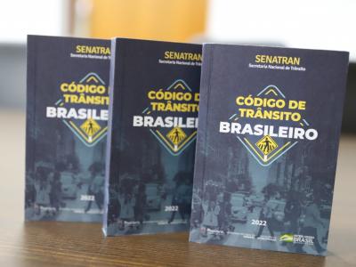 Detran-MT entrega CTB à Prefeitura