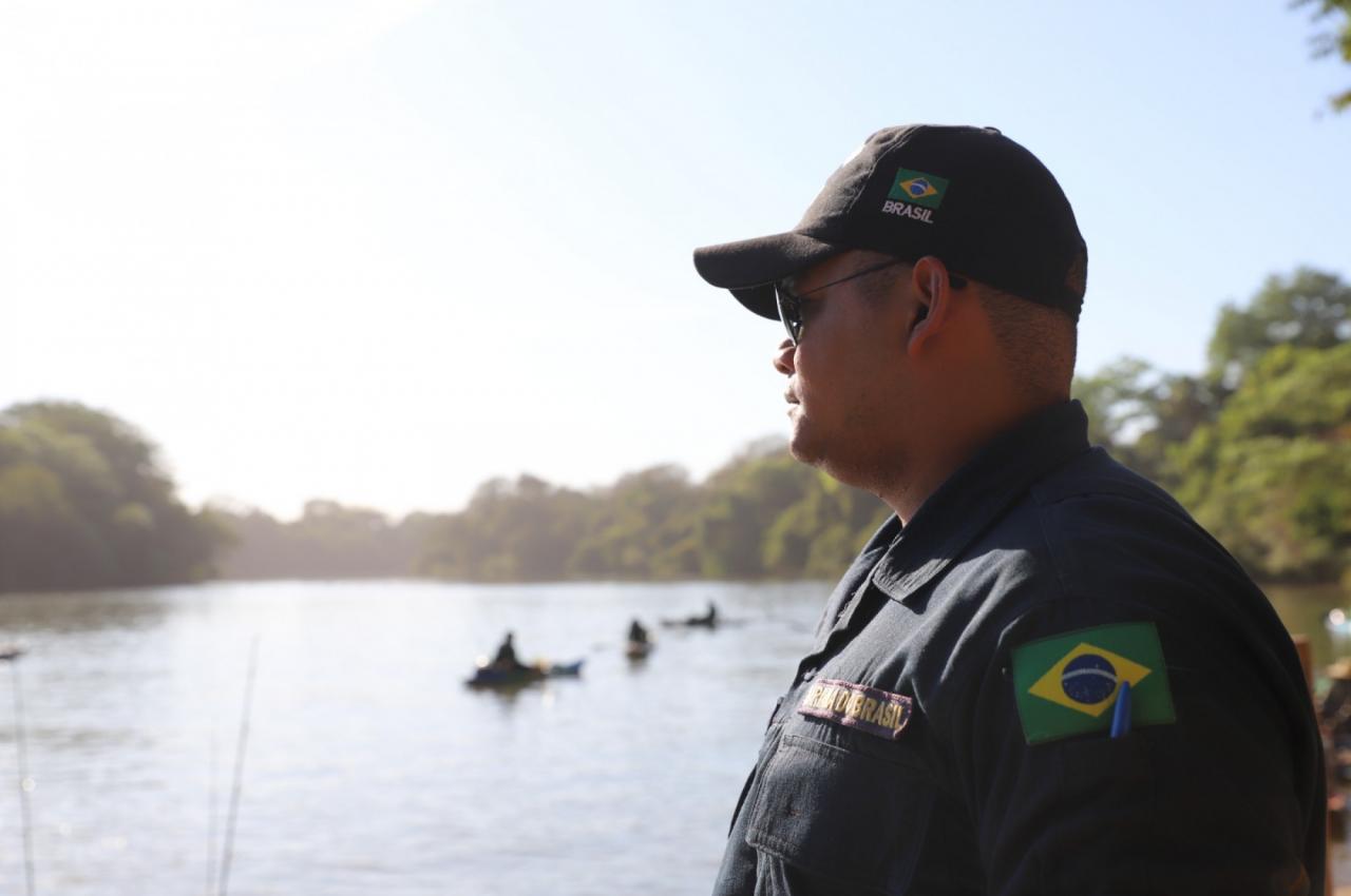 Forças de segurança e salvamento participam de formação para condução de embarcações