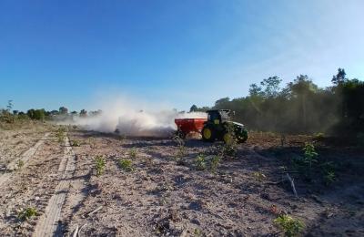 Sorriso começa a receber mais de 1,2 mil toneladas de calcário destinadas à agricultura familiar
