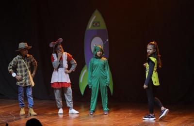 Cultura abre inscrições para novas oficinas de teatro e bateria no Polo Mário Raiter