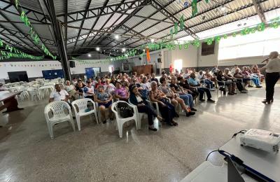 Encontro do programa Idoso Ativo e Feliz contou com palestra sobre hepatite viral