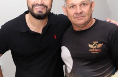 Honestidade e tecnologia: câmeras de segurança auxiliam empresário na saga de devolver dinheiro encontrado na rua