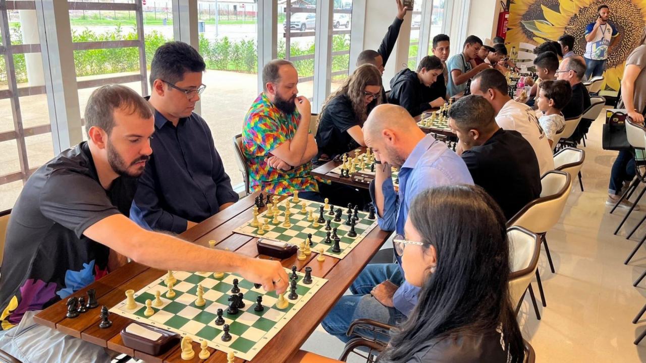 Semel abre inscrições para aulas de xadrez online - Prefeitura