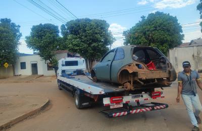 GMT inicia remoção de veículos abandonados em vias públicas