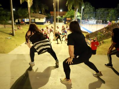 Dança na Praça
