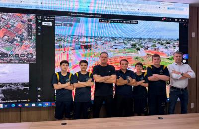 Alunos visitam a Semsep e acompanham o funcionamento do CCO