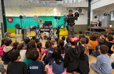 Alunos da Escola Aureliano participam de atividade educativa promovida pela Força Tática em Sorriso