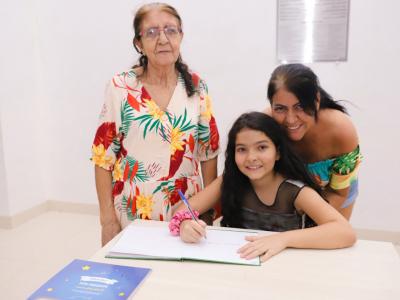 Noite de autógrafos da Escola Aureliano