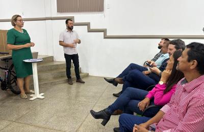 Vice-prefeito acompanha entrega de prêmios da Campanha Natal Sorriso Feliz
